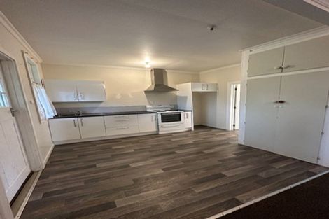 Photo of property in 19 Ruapehu Street, Castlecliff, Wanganui, 4501