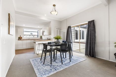 Photo of property in 15 Sillary Street, Hamilton East, Hamilton, 3216