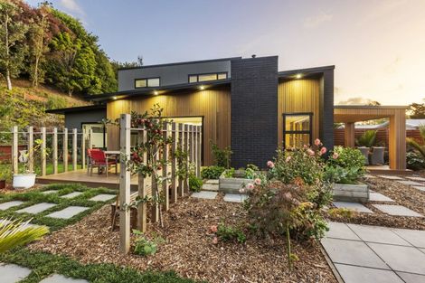 Photo of property in 3 Okoare Lane, Ferndale, New Plymouth, 4310