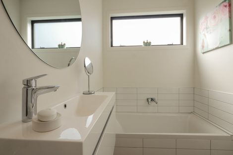 Photo of property in 111g Cliffs Road, Saint Clair, Dunedin, 9012