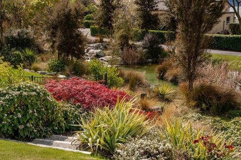 Photo of property in 14 Sunrise Bay Drive, Wanaka, 9305