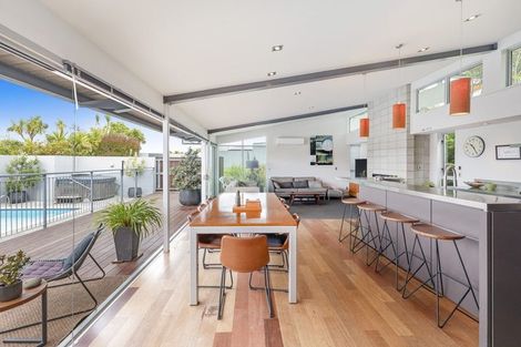 Photo of property in 3 Sasaram Lane, Cashmere, Christchurch, 8022