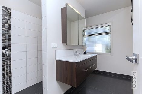 Photo of property in 22c Sunnyvale Road, Swanson, Auckland, 0614