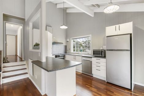 Photo of property in 2/6 Torbay Heights, Torbay, Auckland, 0630