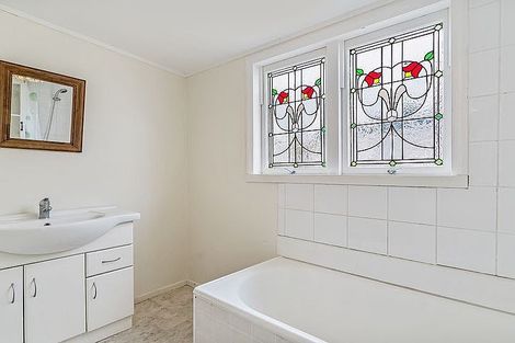 Photo of property in 25 Manuroa Road, Takanini, 2112