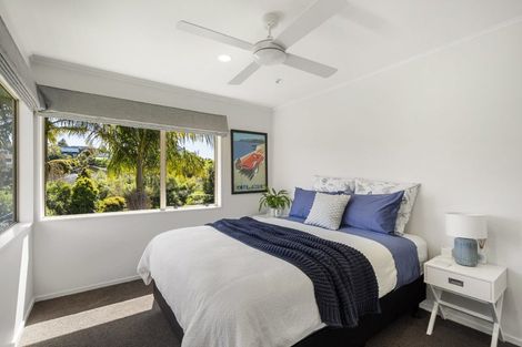 Photo of property in 8 Garden Lane, Torbay, Auckland, 0632