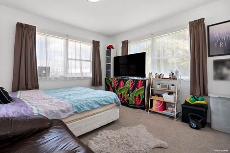 Photo of property in 25 President Avenue, Papakura, 2110