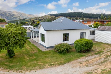 Photo of property in 122-124 Sunderland Street, Clyde, 9330