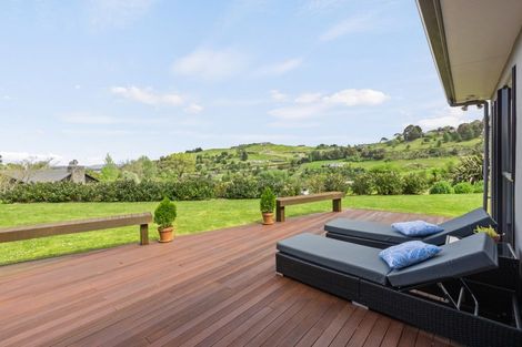 Photo of property in 18 Lakeview Terrace, Taradale, Napier, 4112