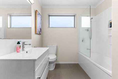 Photo of property in 23 Key West Drive, One Tree Point, 0118