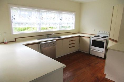Photo of property in 220 Matai Road, Raumati Beach, Paraparaumu, 5032