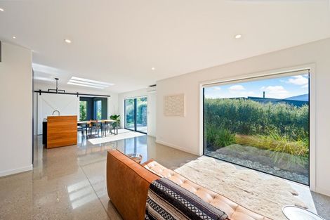 Photo of property in 9 Matipo Street, Wanaka, 9305