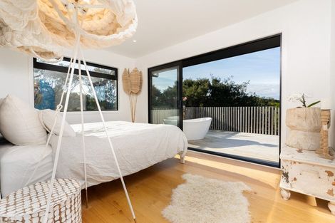 Photo of property in 21 Ngapuke Lane, Parua Bay, Onerahi, 0192