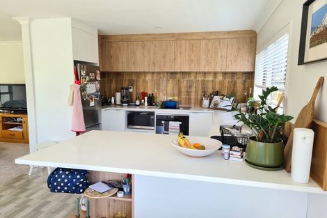 Photo of property in 49 Umu Place, Mangere, Auckland, 2022