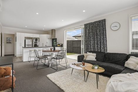 Photo of property in 10 Toi Place, Papamoa, 3118