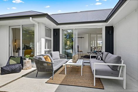 Photo of property in 2 Awanui Crescent, Matakana, 0985