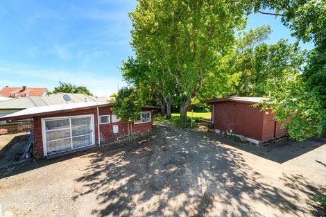 Photo of property in 27 East Street, Terrace End, Palmerston North, 4410