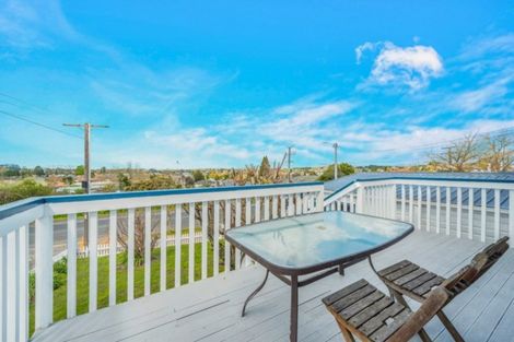 Photo of property in 2/90 Mahoe Street, Melville, Hamilton, 3206