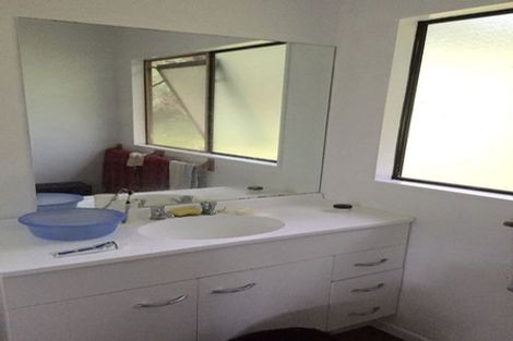 Photo of property in 2 Shirley Road, Parau, Auckland, 0604