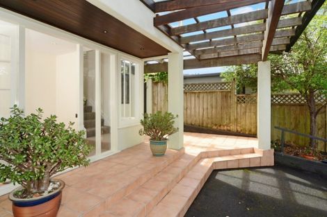 Photo of property in 76 Beach Road, Castor Bay, Auckland, 0620