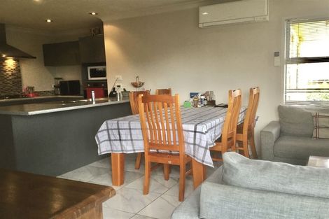 Photo of property in 194b Sturges Road, Henderson, Auckland, 0612