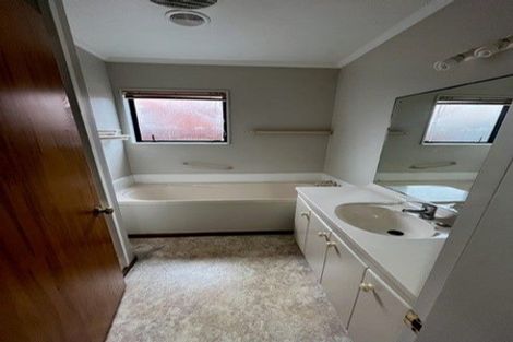 Photo of property in 15 Vincent Street, Waterloo, Lower Hutt, 5011