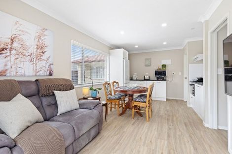 Photo of property in 7 Greig Place, Pukekohe, 2120