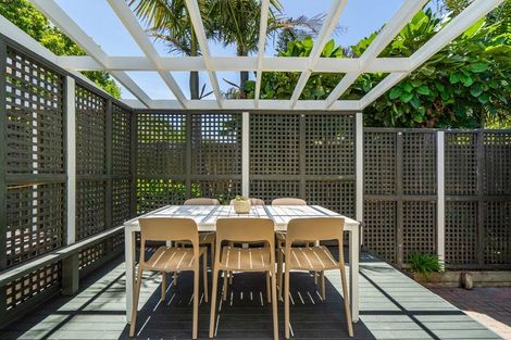 Photo of property in 13a Faulkner Road, Northcote Point, Auckland, 0627
