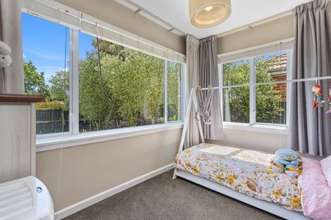 Photo of property in 1/89 Aorangi Road, Bryndwr, Christchurch, 8053