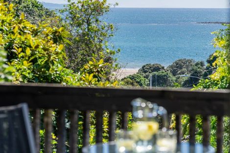 Photo of property in 2/30 Browns Bay Road, Rothesay Bay, Auckland, 0630