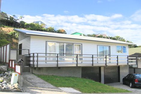 Photo of property in 18 Paddington Grove, Karori, Wellington, 6012