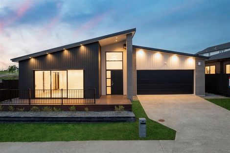 Photo of property in 26 Evergreen Parade, Rosehill, Papakura, 2113