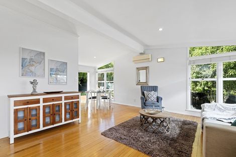 Photo of property in 1/48 Bond Crescent, Forrest Hill, Auckland, 0620