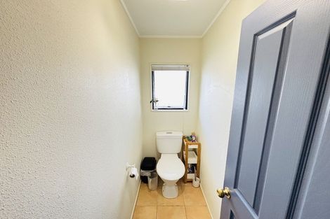 Photo of property in 23a Grove Road, Papakura, 2110