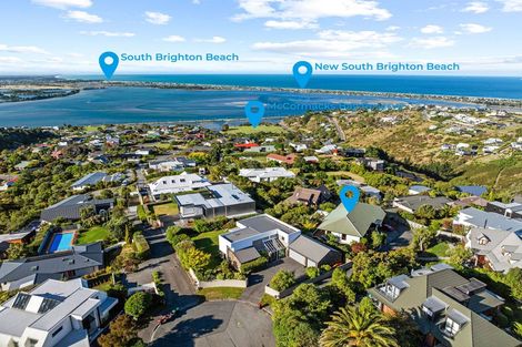 Photo of property in 10 Luxton Place, Mount Pleasant, Christchurch, 8081