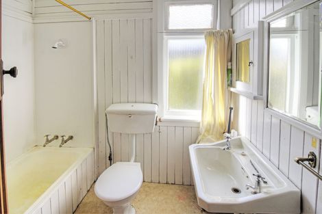 Photo of property in 12 Albert Street, Masterton, 5810