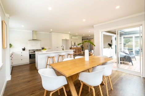 Photo of property in 24 Woodlands Drive, Havelock North, 4130