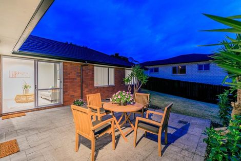 Photo of property in 36 Nimstedt Avenue, Oteha, Auckland, 0632
