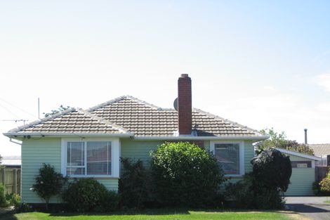 Photo of property in 25 Vancouver Crescent, Wainoni, Christchurch, 8061