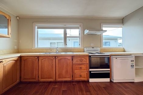 Photo of property in 2 Aparima Avenue, Miramar, Wellington, 6022