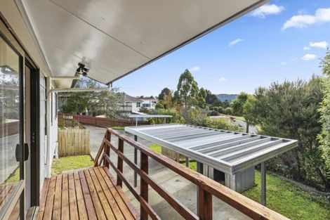 Photo of property in 14b Fenchurch Grove, Stokes Valley, Lower Hutt, 5019