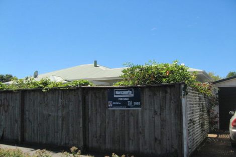 Photo of property in 22 Cornwall Street, St Albans, Christchurch, 8014
