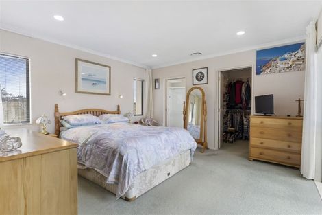 Photo of property in 12 Moy Place, East Tamaki Heights, Auckland, 2016