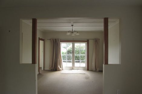 Photo of property in 35 Clayburn Road, Glen Eden, Auckland, 0602