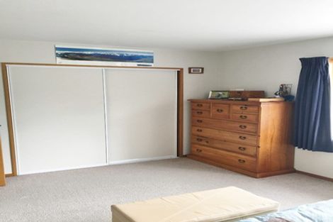 Photo of property in 11 Phoenix Lane, Northcote, Christchurch, 8052