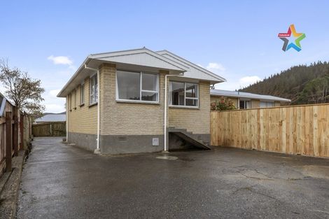Photo of property in 15a Pencarrow Crescent, Wainuiomata, Lower Hutt, 5014