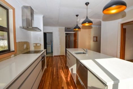 Photo of property in 13 Diamond Street, Carterton, 5713