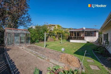 Photo of property in 21 Kinmont Crescent, Kinmont Park, Mosgiel, 9024