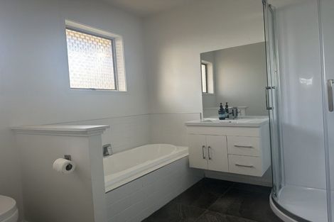 Photo of property in 1/78 Bentley Avenue, Glenfield, Auckland, 0629
