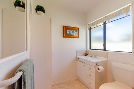 Photo of property in 23 Dennis Taylor Court, Paraparaumu, 5032
